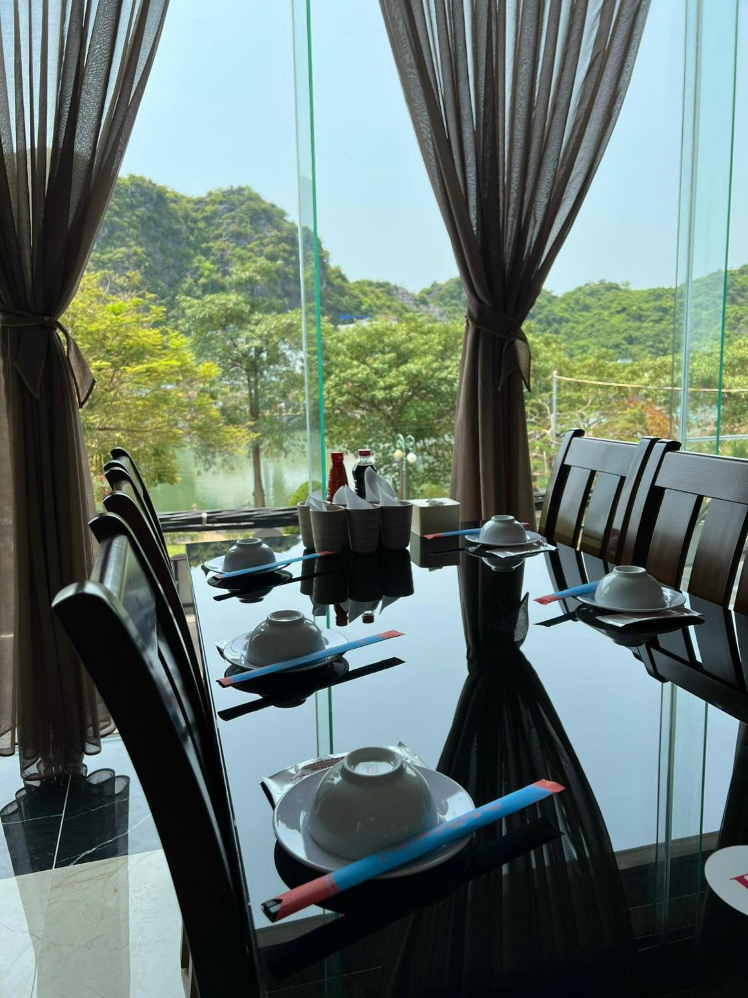 Hotel Khach San Vu Duong Cat Ba Island Zewnętrze zdjęcie